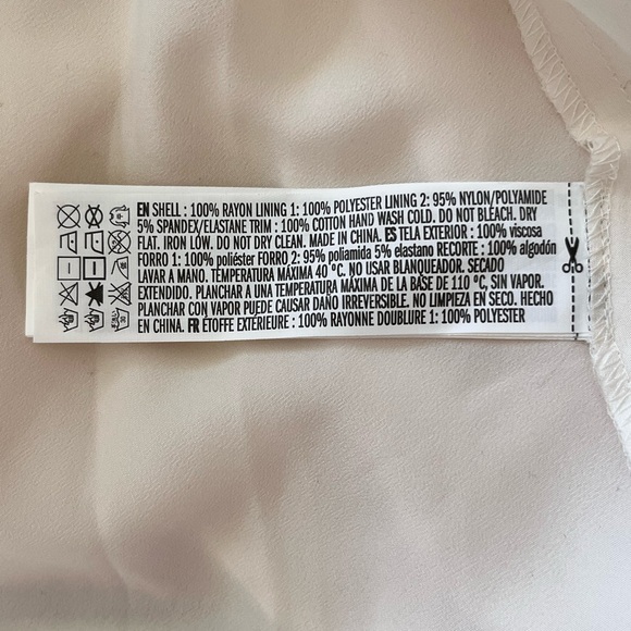 Forever 21 Contemporary Cream Lace bell sleeve dress Small - Picture 5 of 6